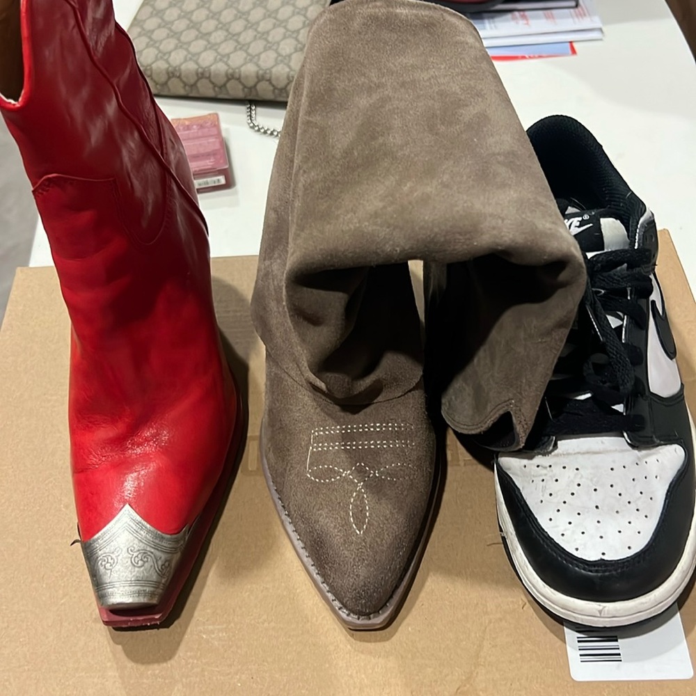 One side random shoes